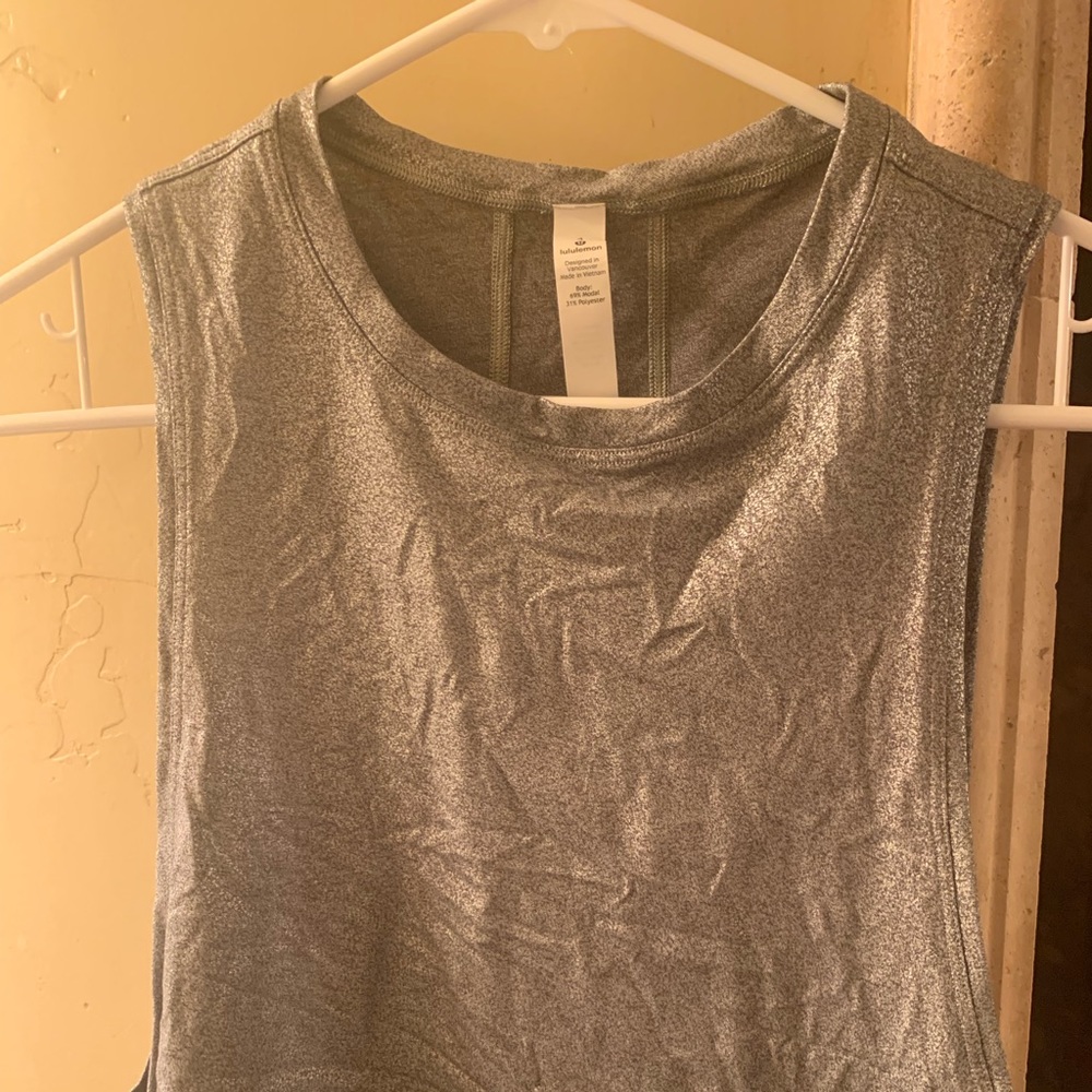 Lululemon tank Sz 4